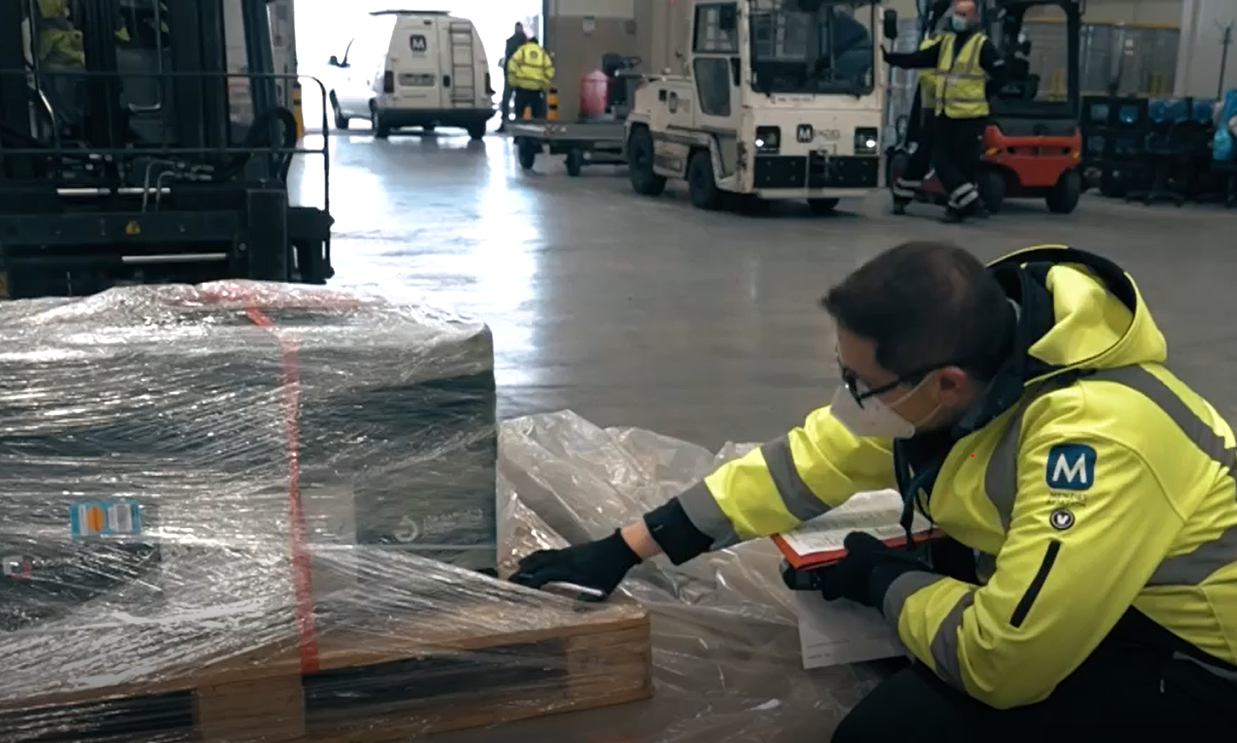 Cargo being unloaded at Budapest airport