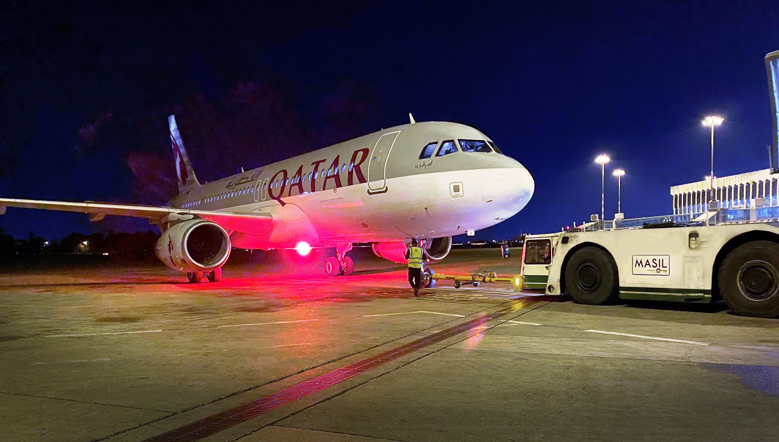Qatar plane on tarmac at Baghdad