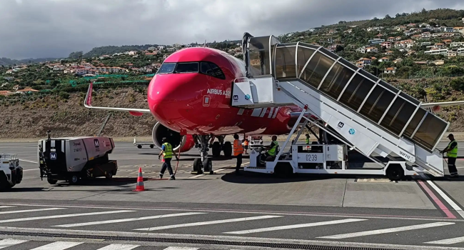 PLAY A321neo at Madeira Airport (FNC)